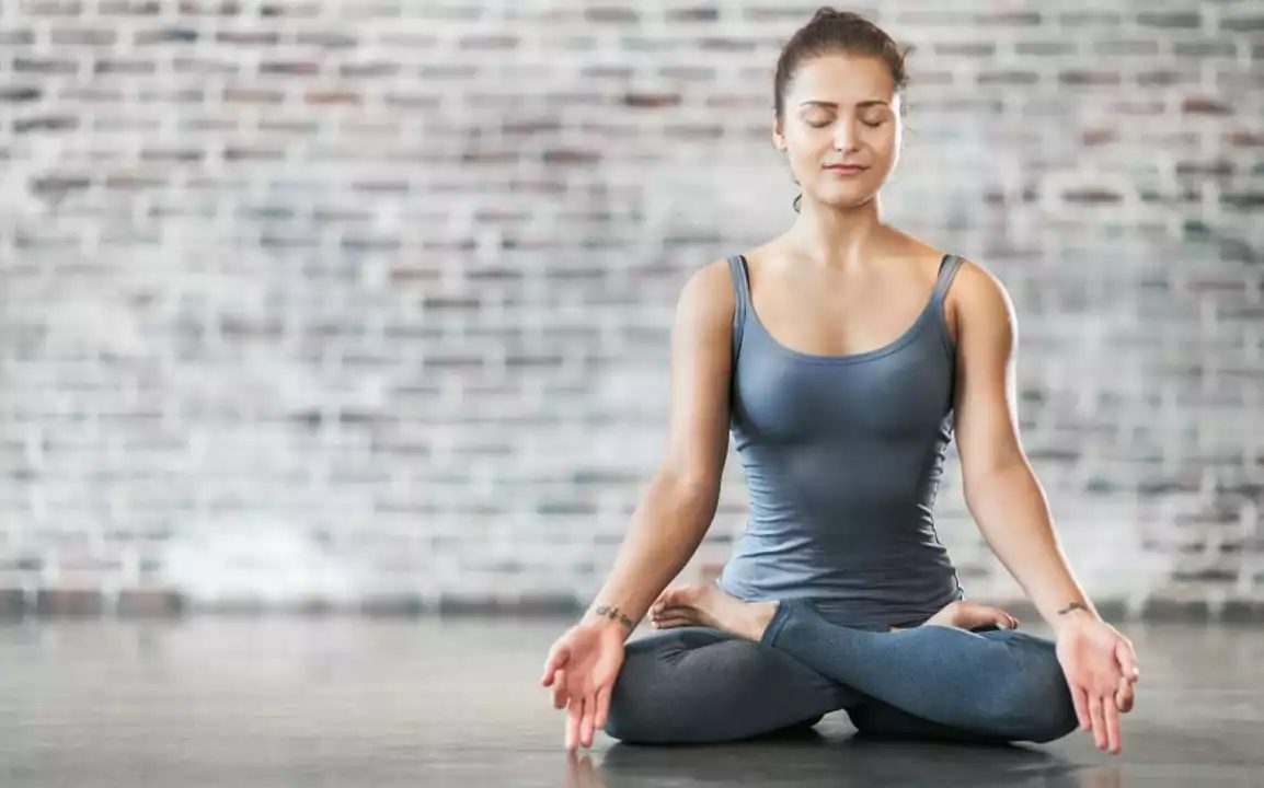 The benefits of yoga and meditation for itching relief